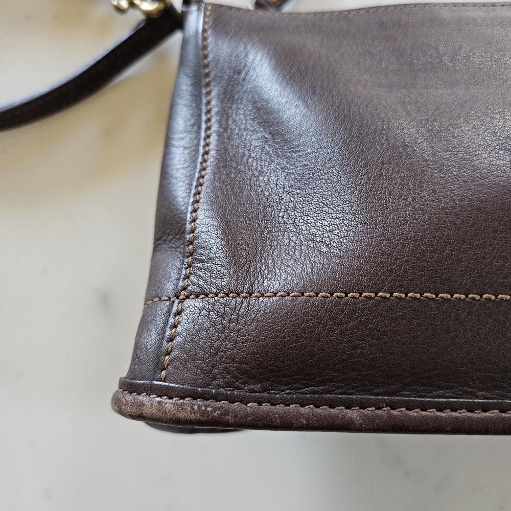 Vintage Coach Brown Leather Zip Wristlet Bag Style 9311 Hangtag Small Purse - Picture 9 of 13